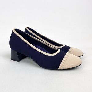 Vivaia Julie Pro Pump Heel Womens 39 / 8 Navy Blue Beige Block Heel Cap Toe NWOB